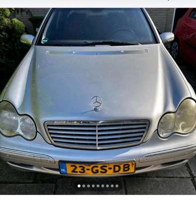 A vendre Mercedes c180 de 2001 image 3