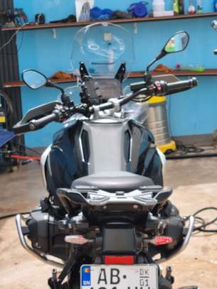 BMW R 1200 GS Noir Jantes Dorées Moto Aventure image 7