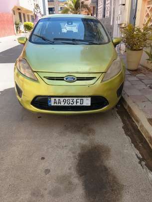Ford Fiesta 2011 image 2