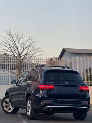 MERCEDES GLC 300 2018 image 6