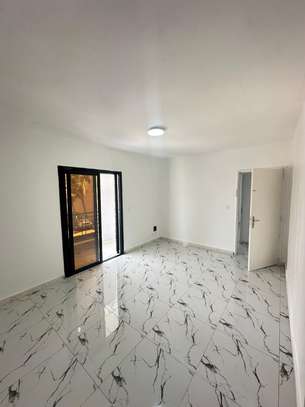 Magnifique villa R+1 à louer image 5