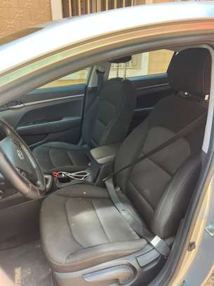 HYUNDAI ELANTRA 2018 image 5