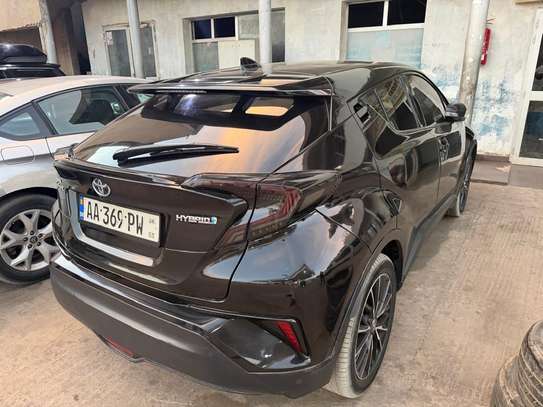TOYOTA CHR HYBRIDE image 3