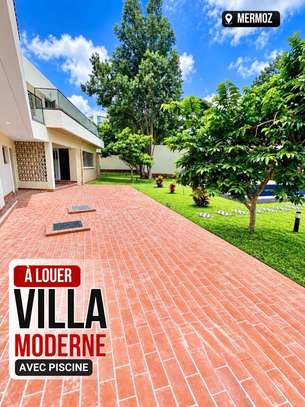 🏡 À LOUER — Très belle villa moderne avec piscine à fann image 3