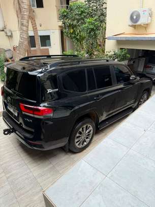 Toyota Land Cruiser VXR 2024 image 5