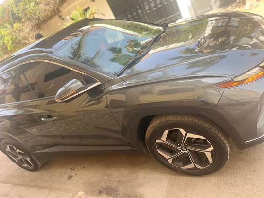 Hyundai Tucson 2023 SUV Gris Métallisé 5 places image 4