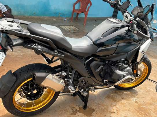 BMW R 1200 GS Noir Jantes Dorées Moto Aventure image 3