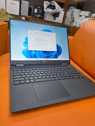 Dell precision 7670 image 2