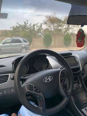 hyundai elantra a louer image 8