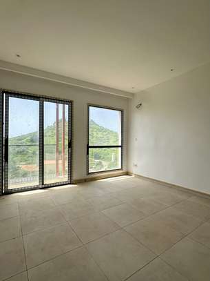 APPARTEMENT F3 A VENDRE AUX MAMELLES AVEC VUE MER image 9