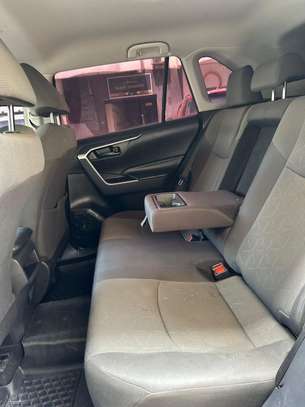 Toyota rv4  Anneee 2019 image 11