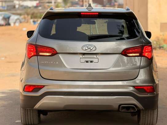 Hyundai Santafe 2018 image 12