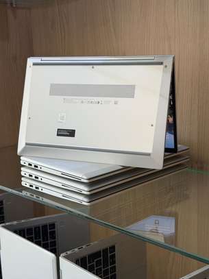 Hp Elitebook 830 G8 image 4