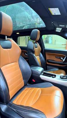 Location Range Rover image 2