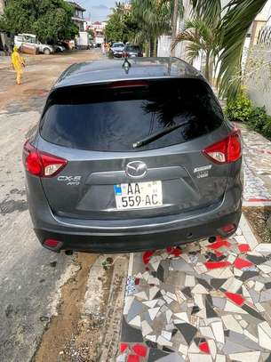 Mazda CX-5 SUV compact gris métallisé image 4