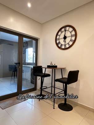 À louer – Appartement F4 meublé à Point E image 6
