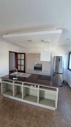 APPARTEMENT F4 A LOUER A NGOR image 13