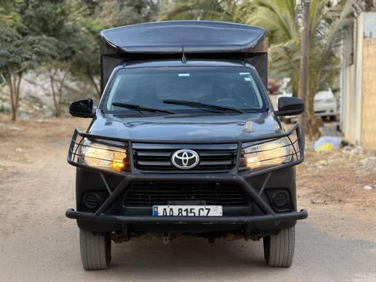TOYOTA HILUX 2021 image 4