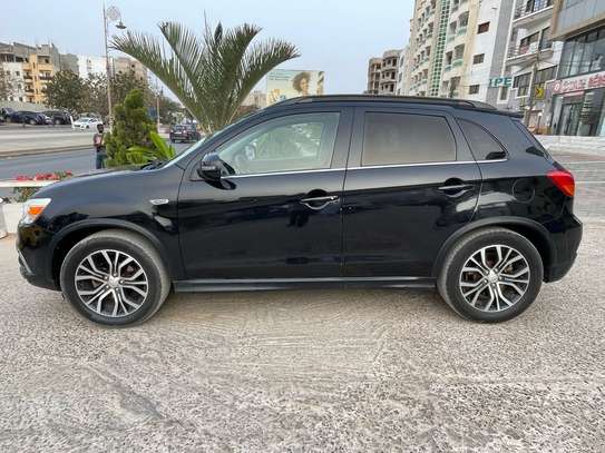 Mitsubishi RVR image 3