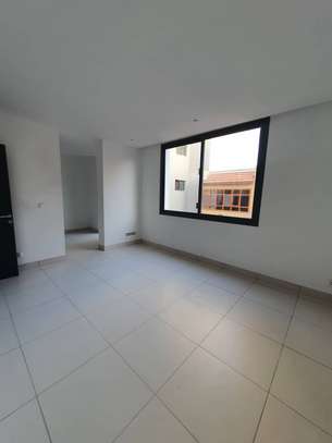 Appartement à louer au 1er étage - Cité Keur Gorgui image 2