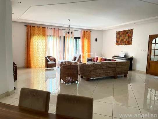 Ref_1584_PL - Villa sise Almadies à louer avec jardin image 9