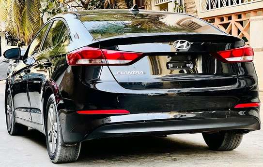 Hyundai Elantra 2017 image 5