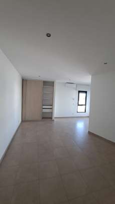 APPARTEMENT F4 A LOUER A NGOR image 3