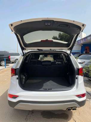 Hyundai sanyafe 2018 7 place image 8