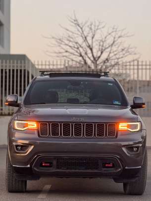 Jeep Grand Cherokee 4x4 75 anniversaire 2017 image 2