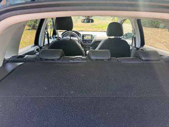 Peugeot 2008 image 9