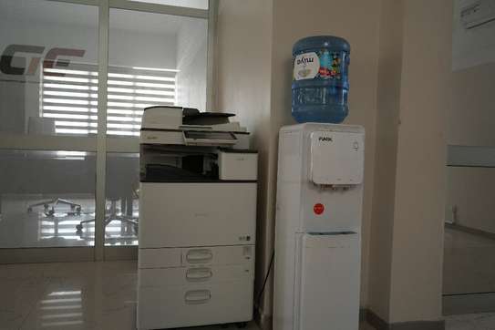 Bureau à louer à  Cite Keur Gorgui image 5