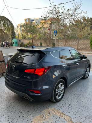 Hyundai santa fe image 3