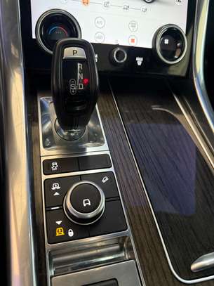 Range Rover sport image 13