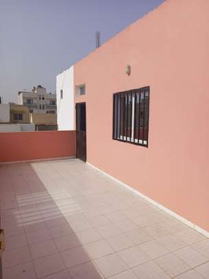 STUDIO MEUBLÉ,HLM GRANF YOFF image 5