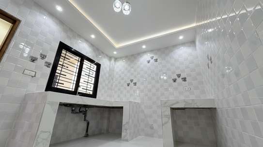 Appartement neuf spacieux avec balcon et sécurité image 4