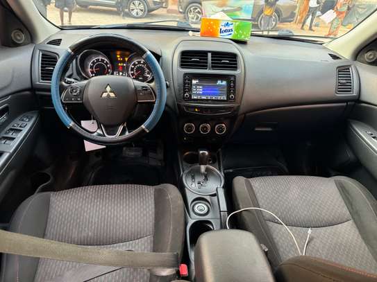 Mitsubishi  outlander image 7