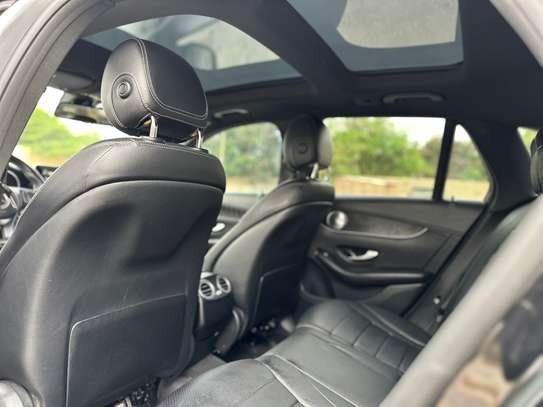 Mercedes-Benz GLC 300 AMG Pack image 9