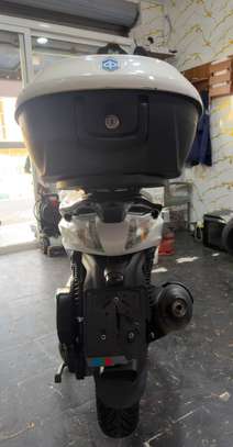 Piaggo Led 300 Année 2019 image 5