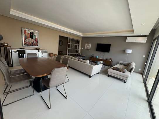 Fenêtre Mermoz corniche 3 chambres meubler à louer image 1