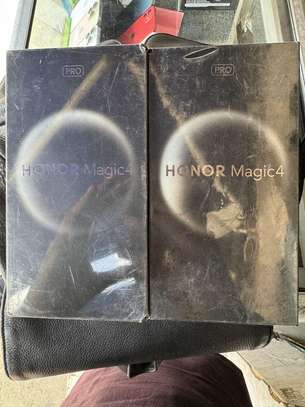 Honor magic 4 pro image 1