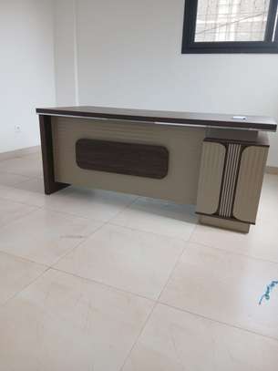 Bureau avec retour image 4