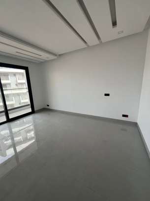 Appartement neuf 4 chambres à louer aux Almadie image 4