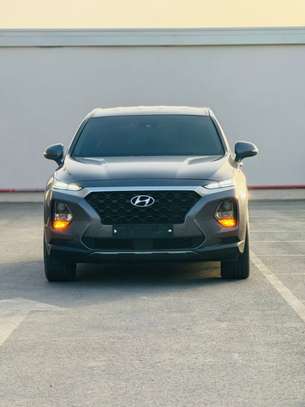 Hyundai santafe 2019 image 2