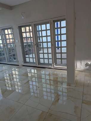 A louer un grand appartement image 7