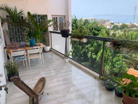 Appartement à louer 4 chambres aux Almadies image 1