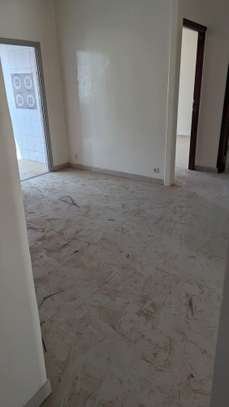 A loué sacreceur1 un apartuman 2etage image 2