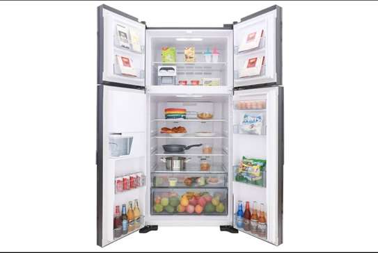 REFRIGERATEUR 550LITRES HITACHI 4PORTES AVEC FONTAINE NOIR image 2