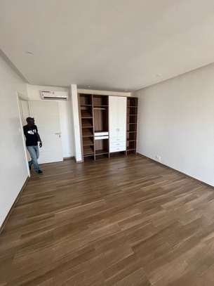 PENHOUSE AVEC PISCINE PRIVÉE image 9