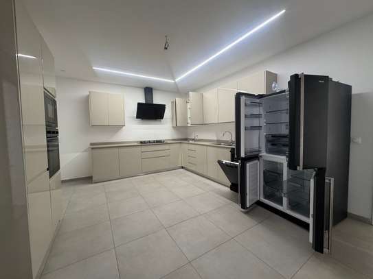 4 chambres salon à louer aux plateau corniche image 4