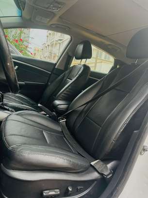 HYUNDAI ELANTRA GT 2013 image 9